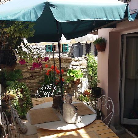Casa Med Holiday Home Isolabona Exterior foto